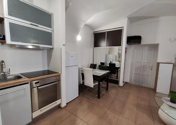 Sisters 3-4 류블랴나